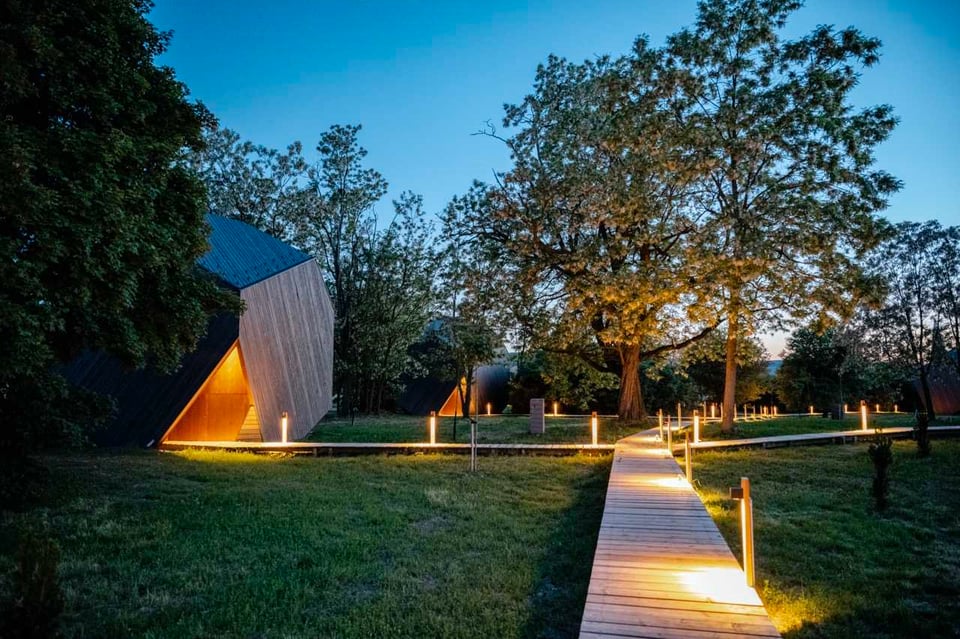 Rock Cabins - Kapolcsi Sziklák, how it began