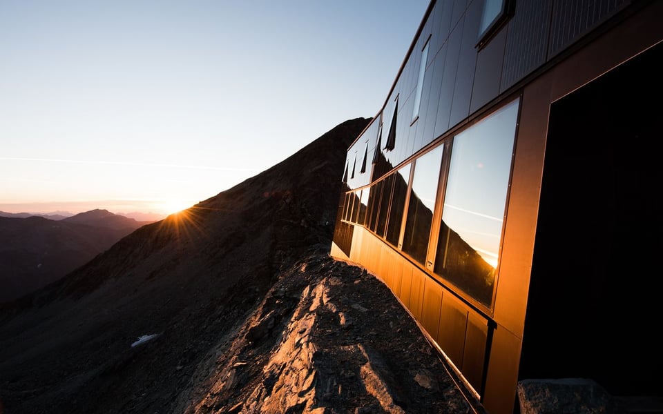 Cabane de Tracuit CAS, how it began