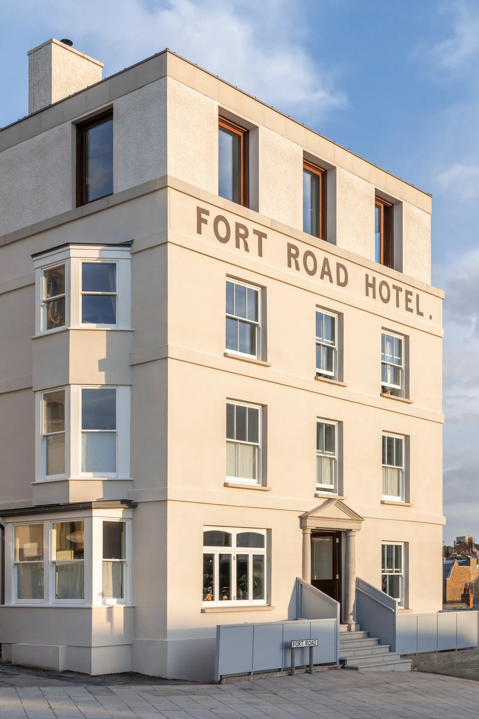 Fort Road Hotel