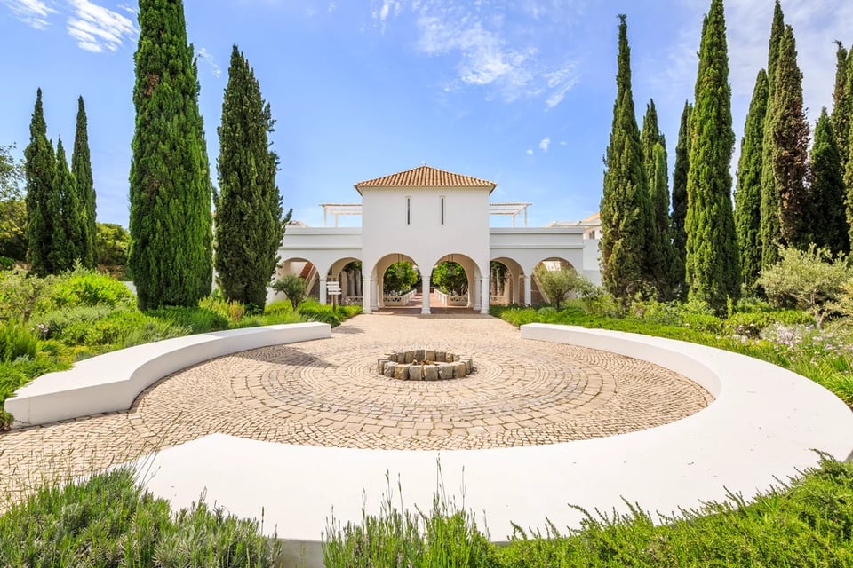 Octant Vila Monte, how it began