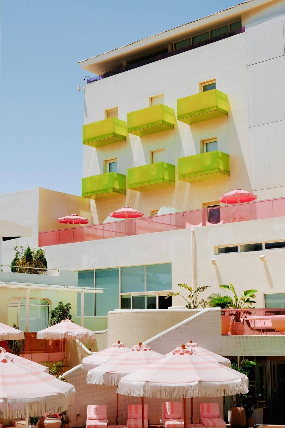 Semiramis Hotel, how it began