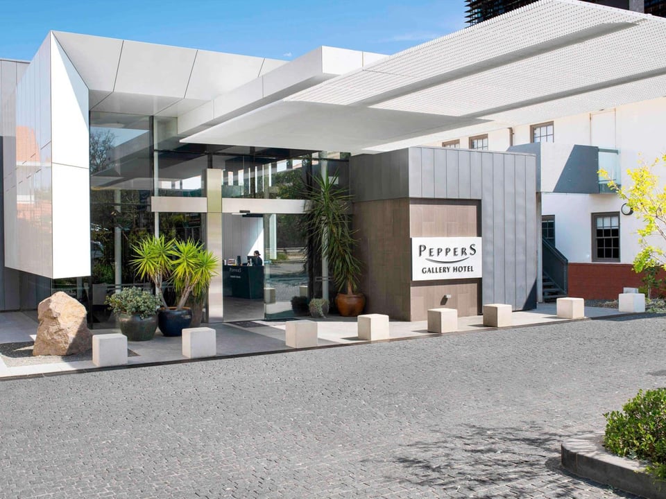 Peppers Gallery Hotel Canberra, how it began