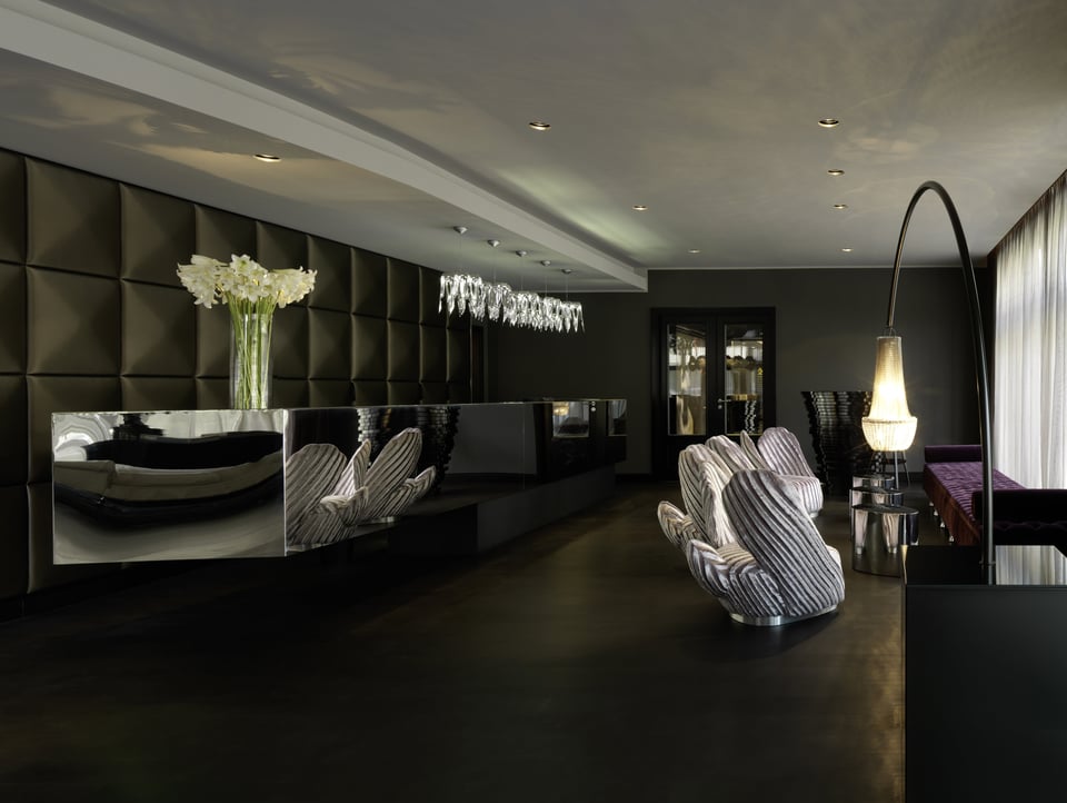 Roomers Frankfurt Central, Autograph Collection