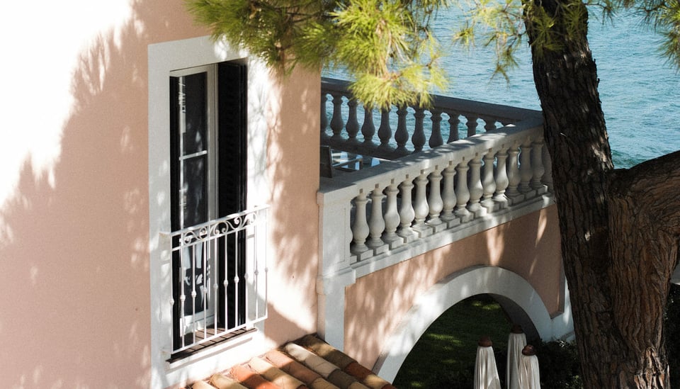 Hôtel Les Mouettes, how it began