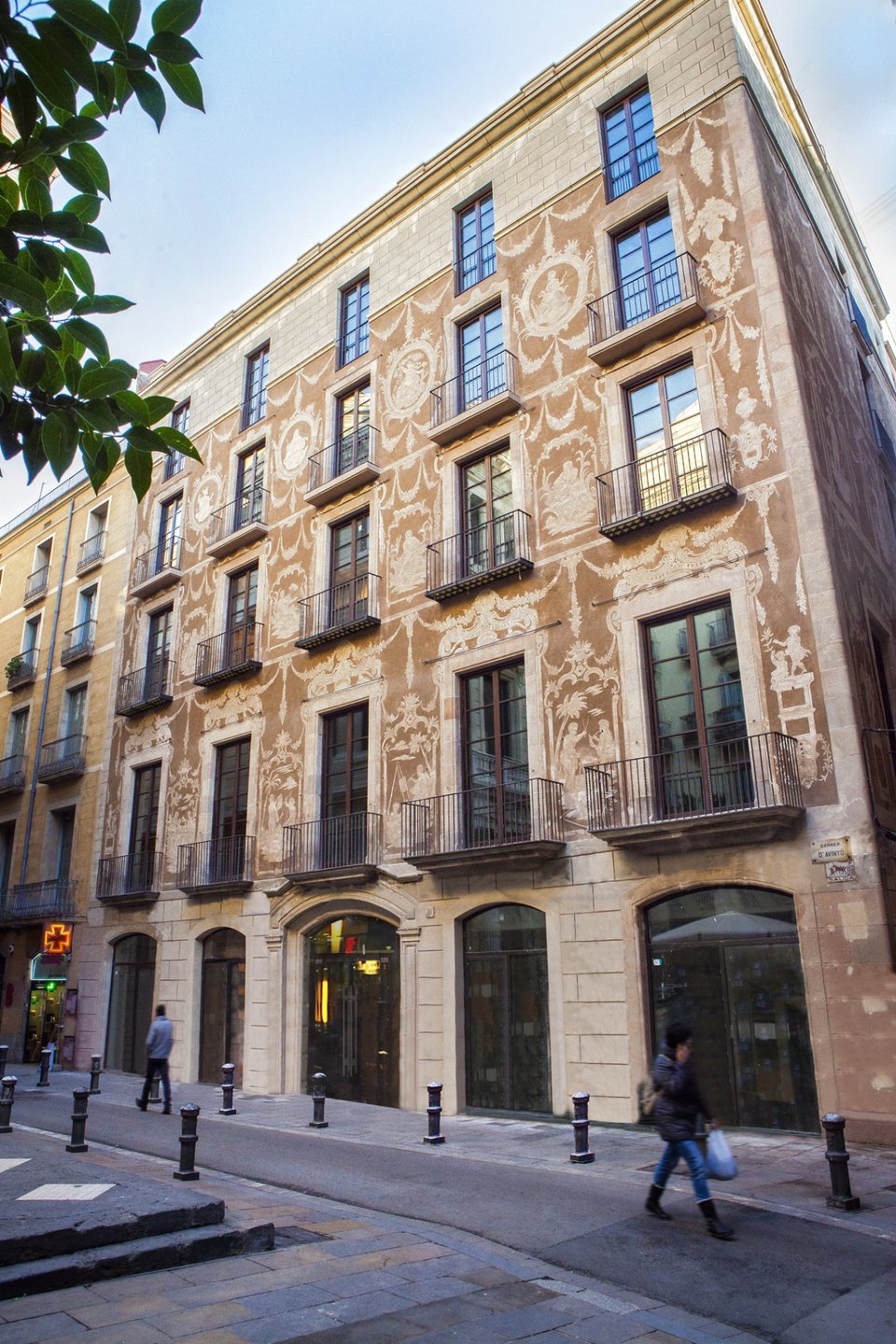 Hotel Arai, how it began