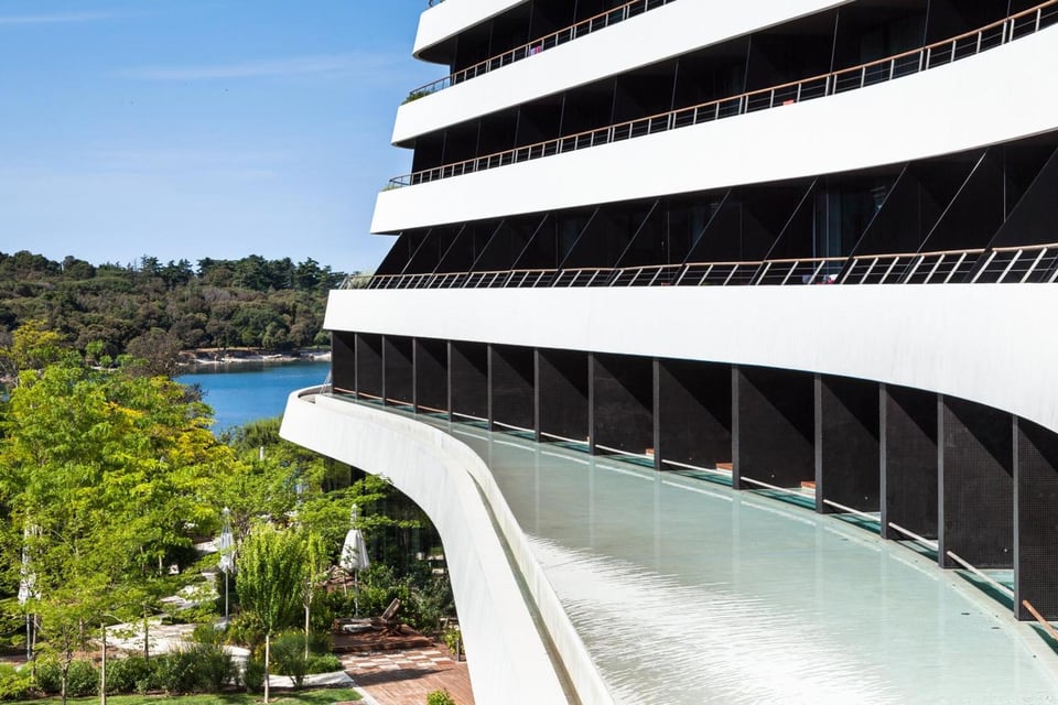 Lone Hotel by Maistra Collection, how it began