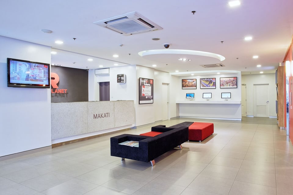 Red Planet Makati Avenue