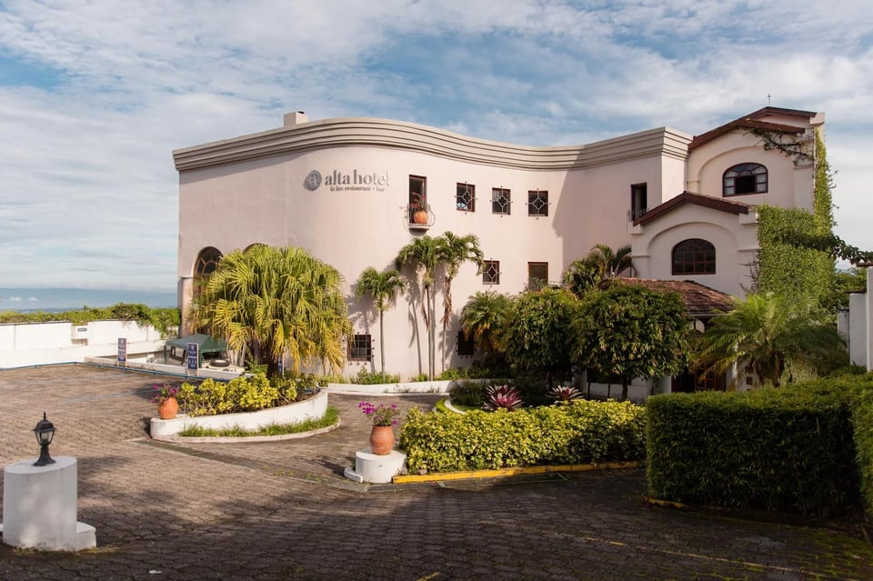 Hotel Alta Las Palomas, how it began