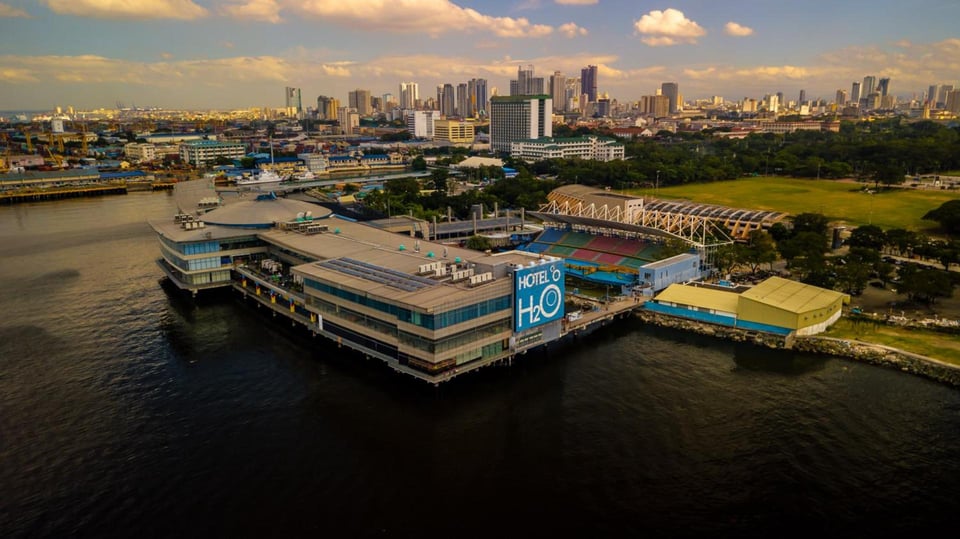 Hotel H2O, how it began