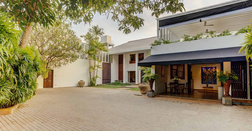 Lake Lodge - Colombo, how it began