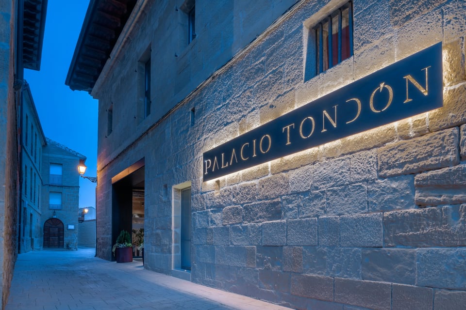 Palacio Tondon, Autograph Collection, how it began