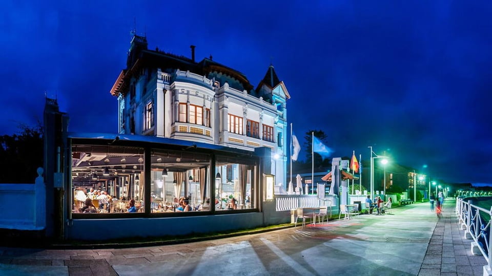 Hotel Villa Rosario., how it began