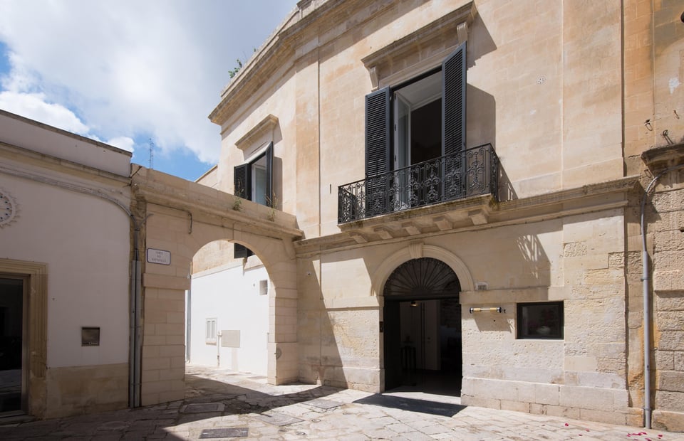 Palazzo De Noha, how it began