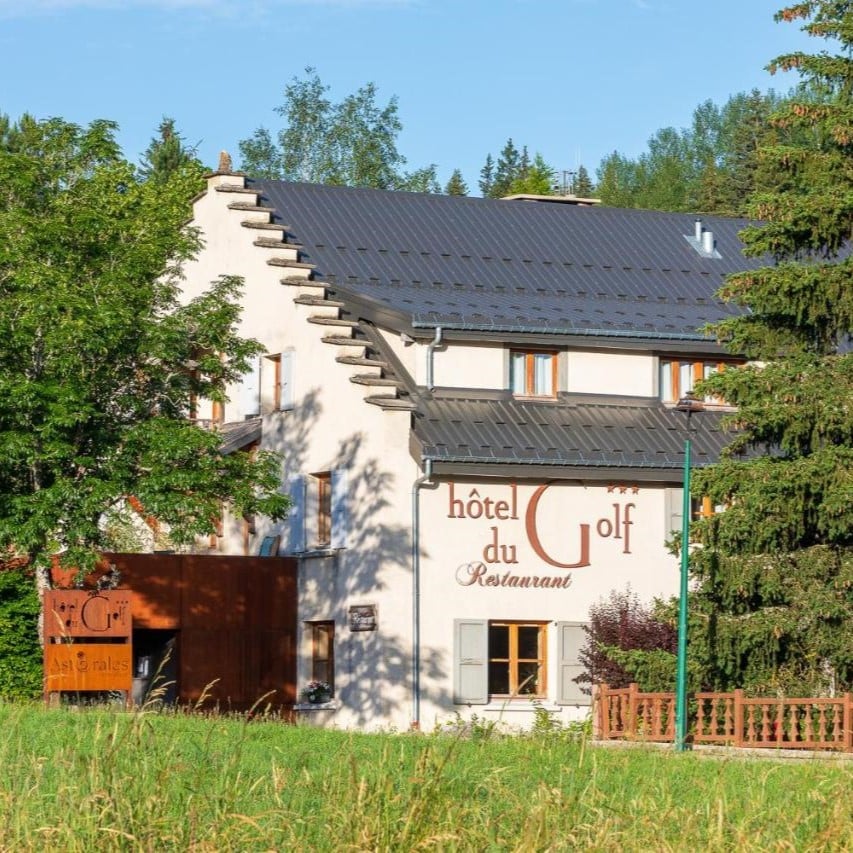 Hôtel du Golf, how it began