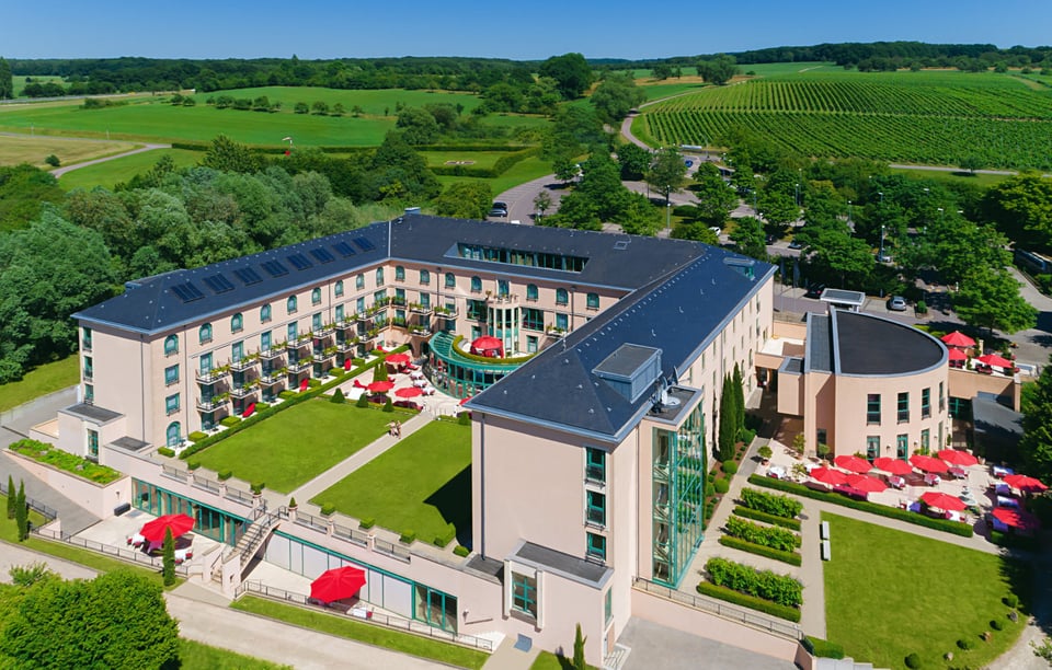 Victor's Residenz-Hotel Schloss Berg, how it began
