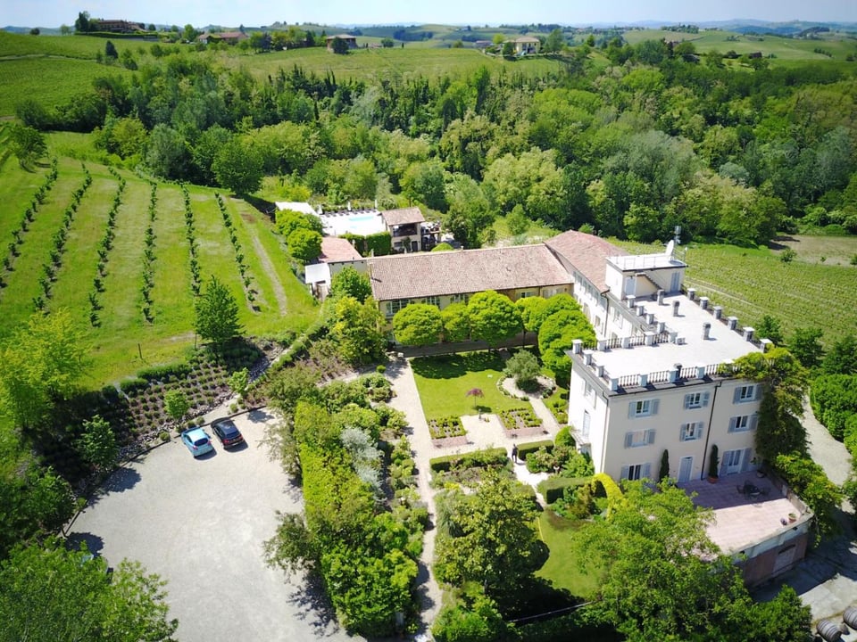La Villa Hotel, how it began