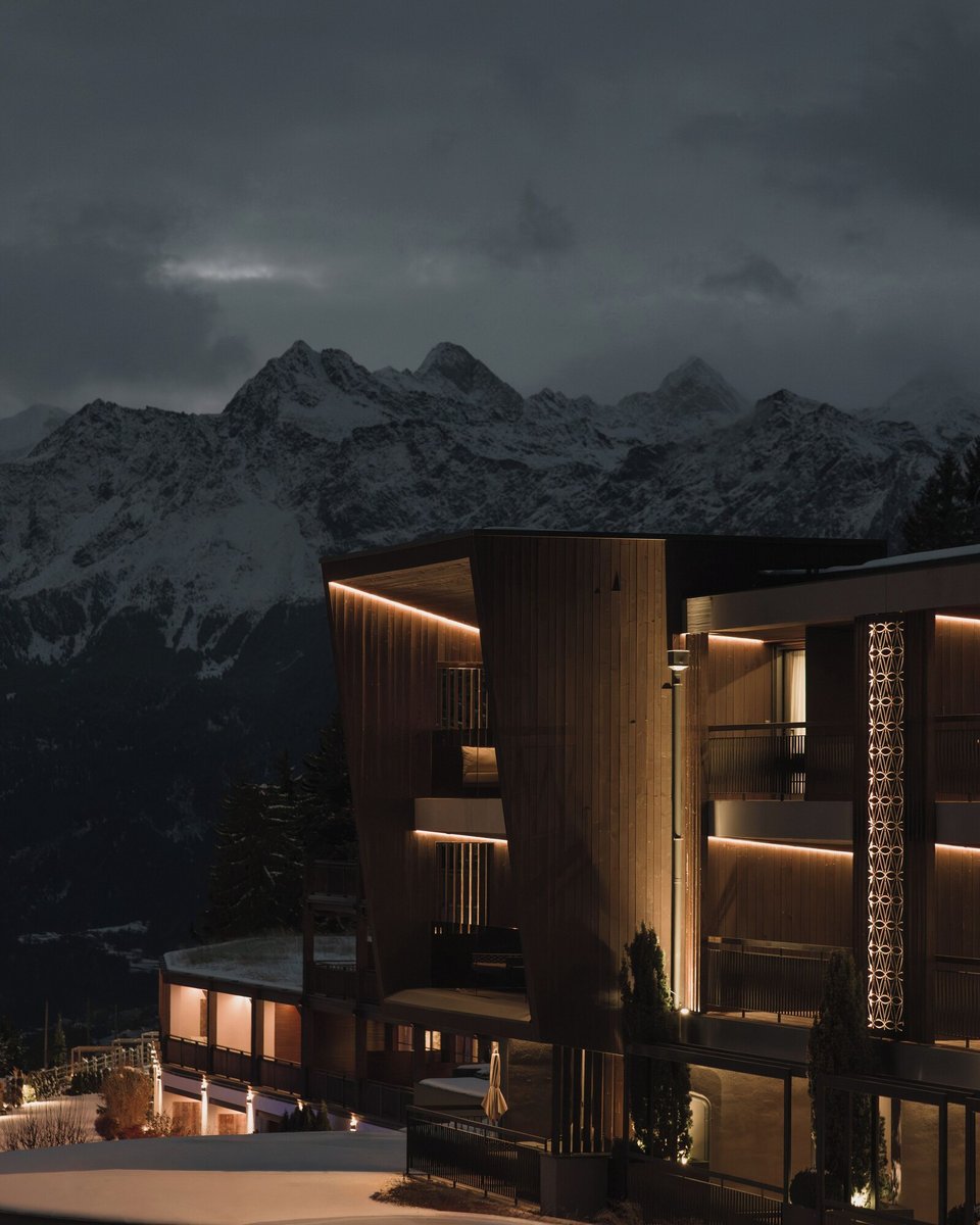 Hotel Chalet Mirabell, how it began