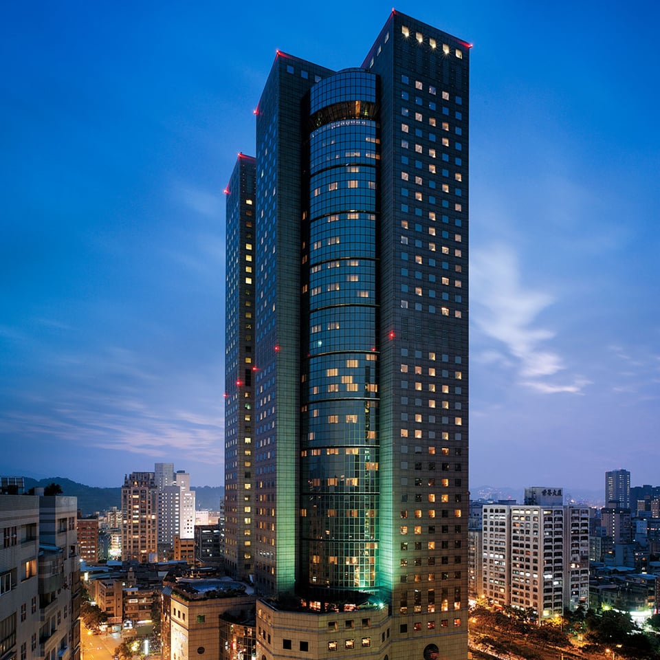 Shangri-La's Far Eastern Plaza Hotel Taipei