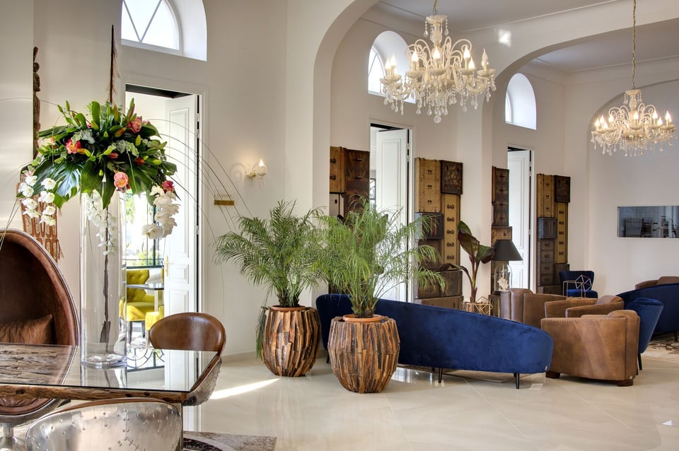 Grand Hotel des Sablettes Plage, Curio Collection by Hilton