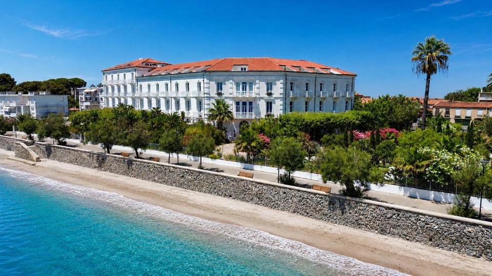 Grand Hotel des Sablettes Plage, Curio Collection by Hilton, how it began
