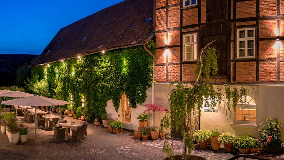 Romantik Hotel am Brühl, how it began